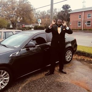 Meet your Posher, Christopher